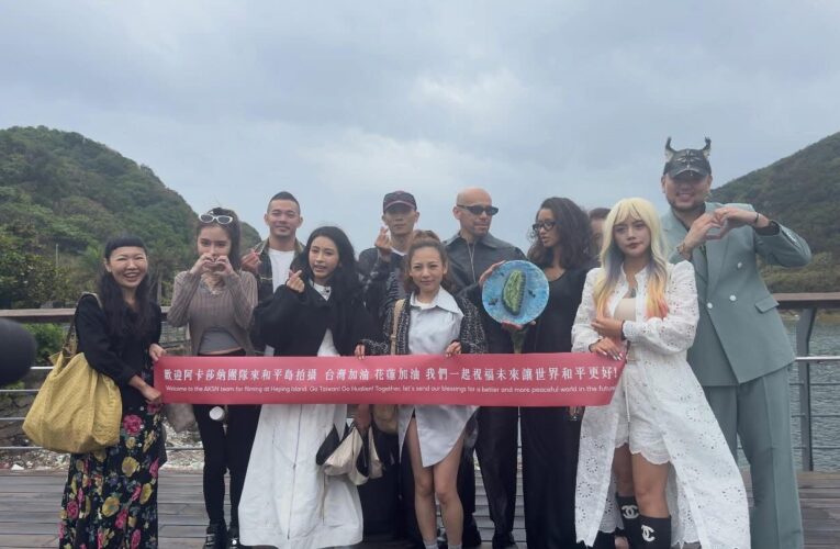 網紅「阿卡莎納」為世界祈禱和平做國際宣傳