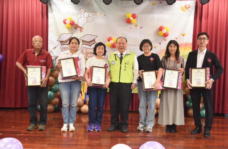 澎湖長青學苑結業典禮登場 陳光復肯定終身學習精神