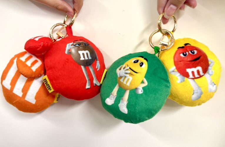 經典品牌MM’S巧克力豆絨毛鑰匙圈   7-ELEVEN全家39元加價購限定開賣