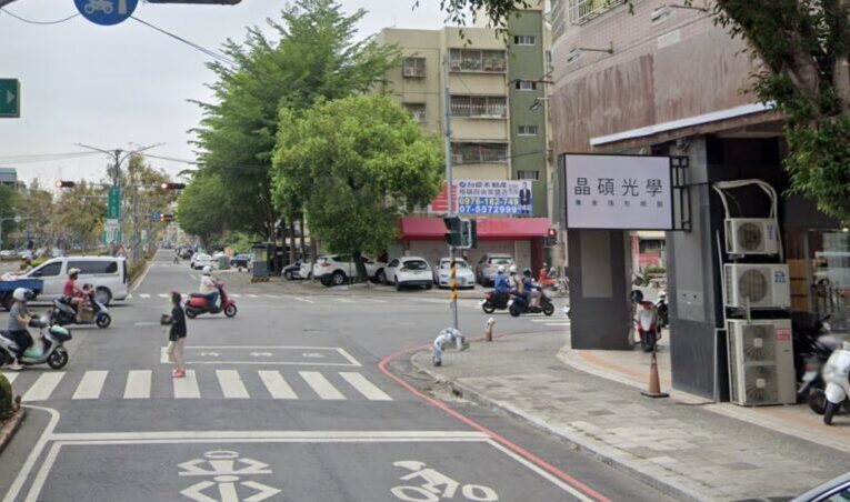 鳳山區南京路步道改造全段完成 漫步衛武營新動線