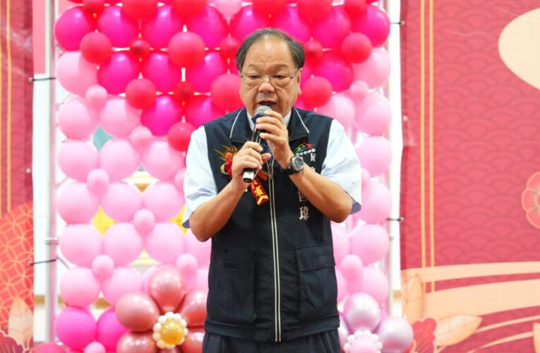 中市北屯區表揚195對金婚、鑽石婚及白金婚佳偶　校長伉儷牽手70年見證幸福真諦