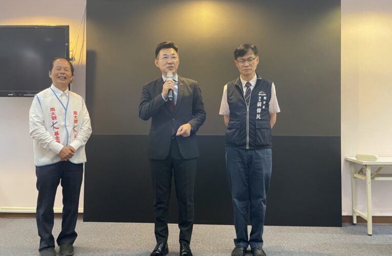 為抗癌學子加油！　中市教育局長出席周大觀抗癌圓夢助學金頒獎典禮