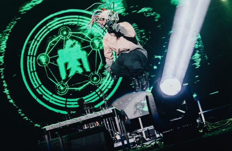 鐵玫瑰音樂節嗨爆桃園 2天湧入上萬樂迷搖擺吶喊