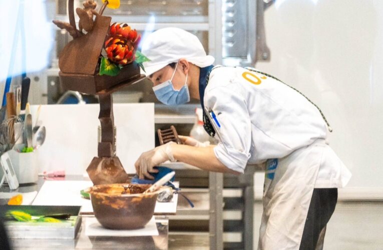 18歲西點國手沈承佑備戰國際賽 以甜點實力展現臺灣技藝