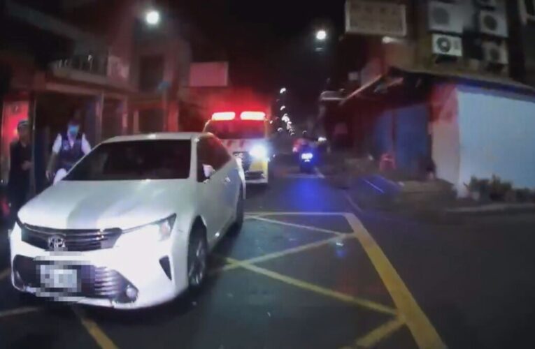 鳳山女深夜路中央在車內睡翻 警喚醒驚見車內藏毒品 快篩陽性送辦