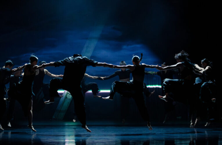 在聲響中誕生的舞蹈，雲門鄭宗龍新作《關不掉的耳朵》本週臺中登場