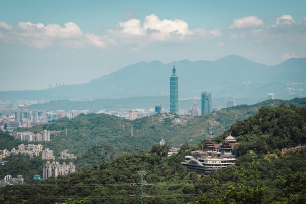 走靜貓空賞美景、品茶香 打卡送好禮再抽iPhone 17 Pro