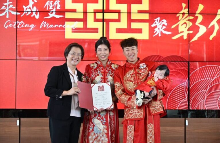 彰化縣聯合婚禮登場　42對新人成美文化園區喜結良緣