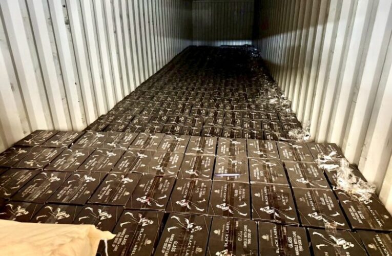 捷報好事成雙！高雄關接連緝獲轉口櫃匿藏洋酒3,328箱