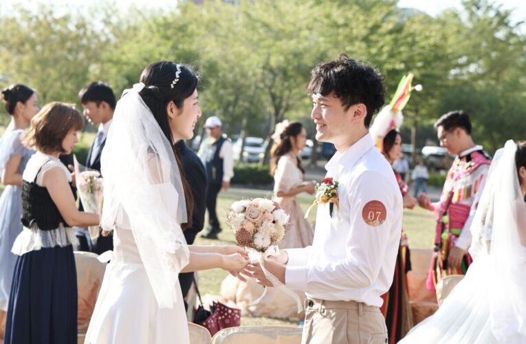 「情定台南 幸福永恆」 黃偉哲市長為台南市聯合婚禮50對新人證婚