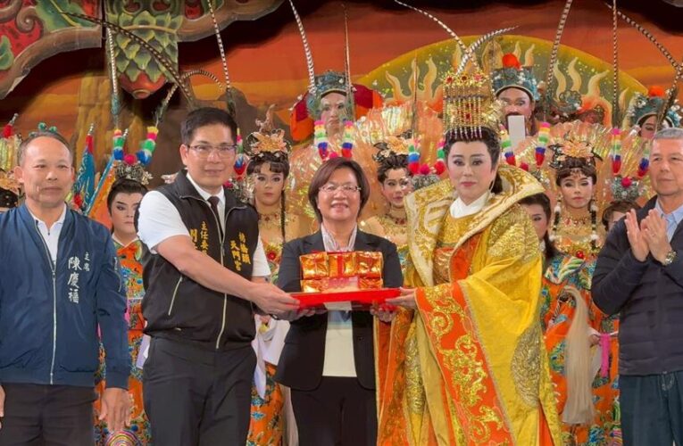 「2025彰化縣媽祖祈福文化節」祈福大戲 明華園戲劇總團社頭鄉果菜市場演出《紅塵菩提》