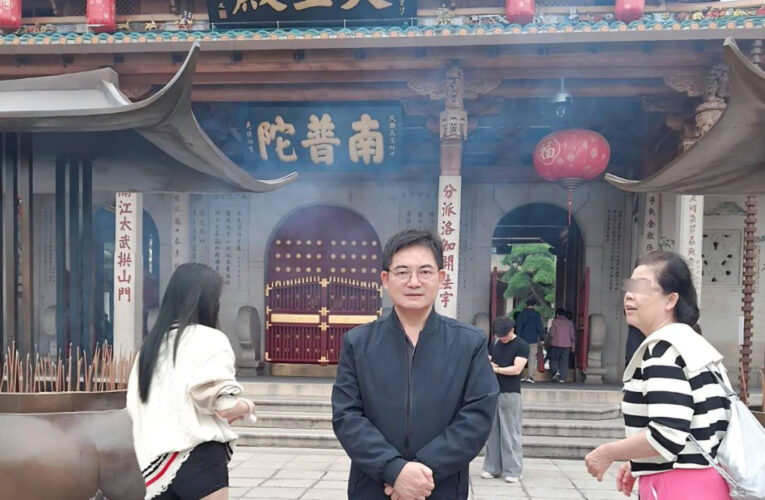 劉燈鐘至南普陀寺參拜  鷺島名山弘法人才輩出