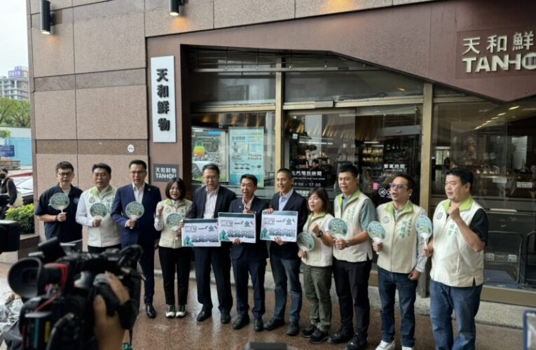 許智傑正式登記市長初選　高雄多位跨派系議員北上力挺！ 吳怡農現身喊支持　盼未來北高連線