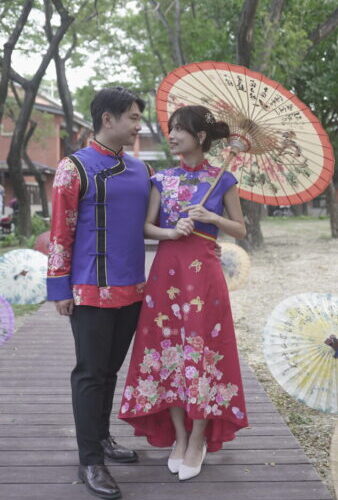 高雄市新客家文化園區雨豆樹下的百年好合 21對新人攜手步入客家幸福禮讚