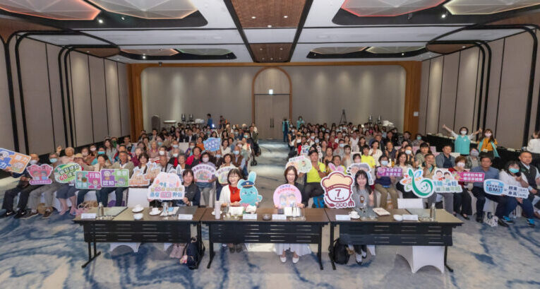 高雄銀髮健身俱樂部長者樂當肌力健身英雄　