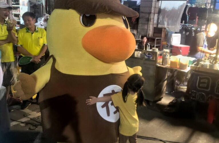 「夜奇鴨」前進台南六甲發放銅板券 推廣六甲夜市特色美食