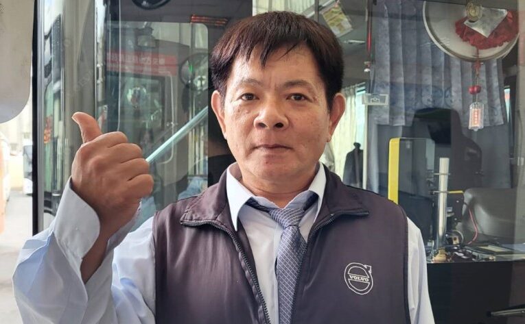 大臺南公車駕駛臨機應變見義勇為　  冷靜守護乘客並協助現場獲肯定