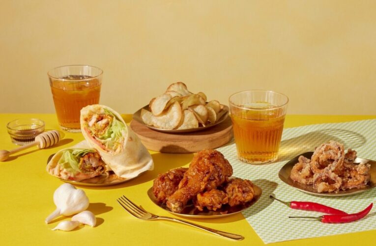 「2025高雄鹹酥雞嘉年華」15日大遠百熱情開炸 65攤美食大展身手BLACKPINK愛店應援登場