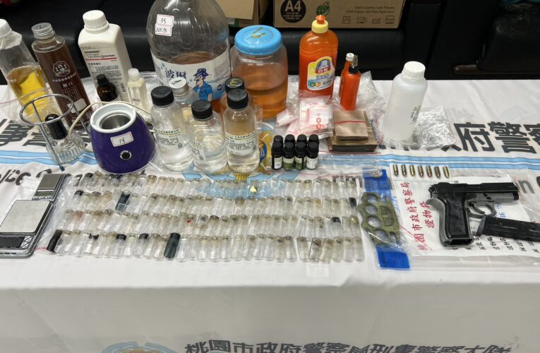 想溜不成！通緝犯拒門遭攻堅　桃警起獲大批槍毒與喪屍煙彈原料