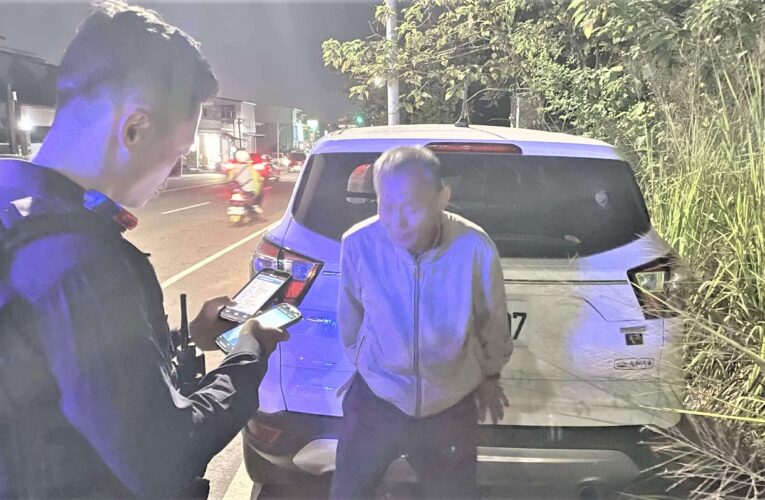 外出訪友迷途  長竹警即刻載送救援