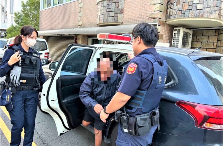 老翁就醫未成　八掌警暖心護送返家