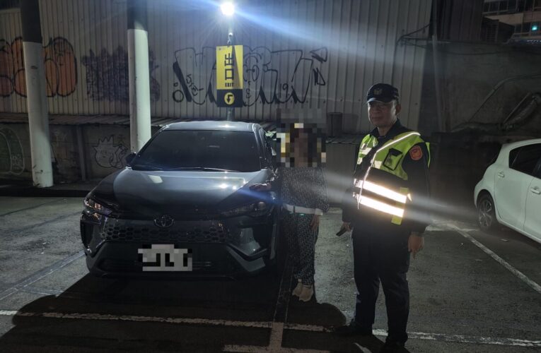 迷路兩小時只為找車！暖警一步步陪同協尋  婦人感動直呼「太貼心」