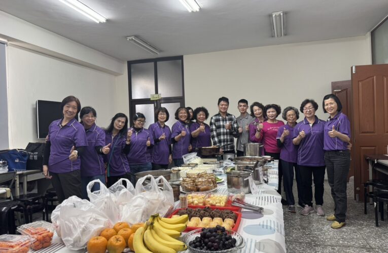歲末共享溫情佳餚  「文正警」邀志工齊聚慶聖誕