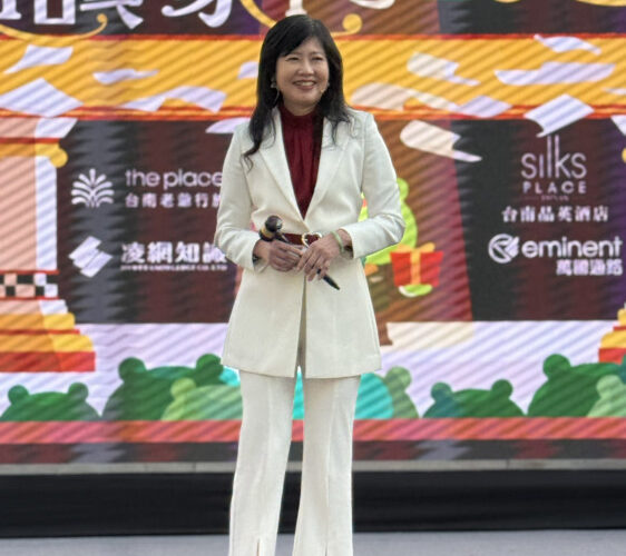 南市圖首度舉辦書富比拍賣會大獲好評