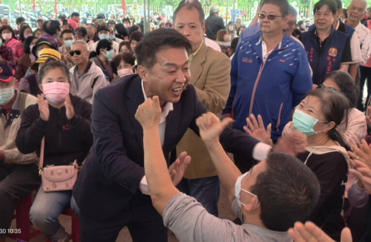 許智傑推動「AI＋雙語＋品德」教育三箭 打造高雄孩子國際護照