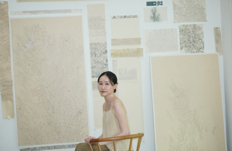 紙間藏風景！李凱真個展1月登場 弎畫廊演繹日常感知的溫柔詩意