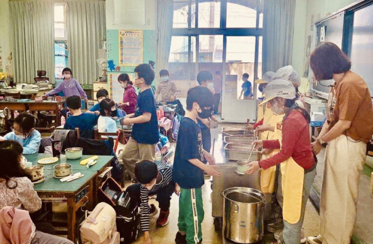 南市啟動校園廚餘減量 菜單優化×食育並進 11月每日廚餘大減逾1.5公噸
