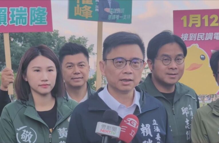 高雄市長初選最後階段 賴瑞隆晨光中站路口與市民面對面