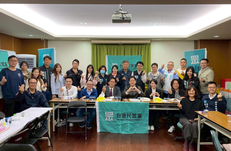 民眾黨平安夜大團聚　主席黃國昌現身新竹暖身2026選戰布局