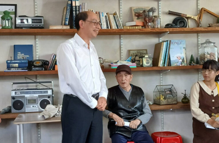 榮家95歲榮民分享新書：閻啟明口述白色歲月回憶錄