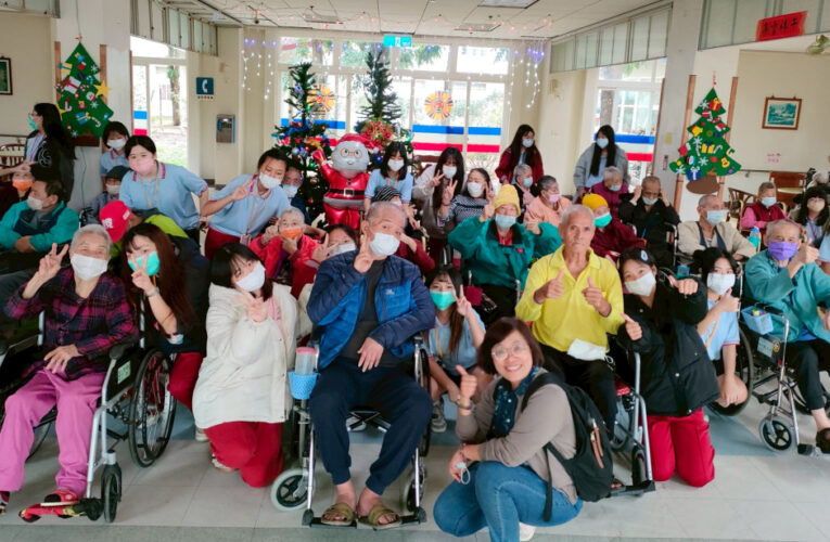 白河榮家感謝敏惠醫專師生溫馨送暖 關懷慰問住民長輩