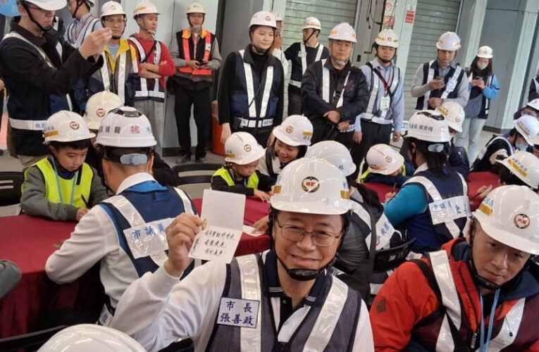 桃園捷運綠線首度開放參觀　認識未來捷運列車設備與空間配置