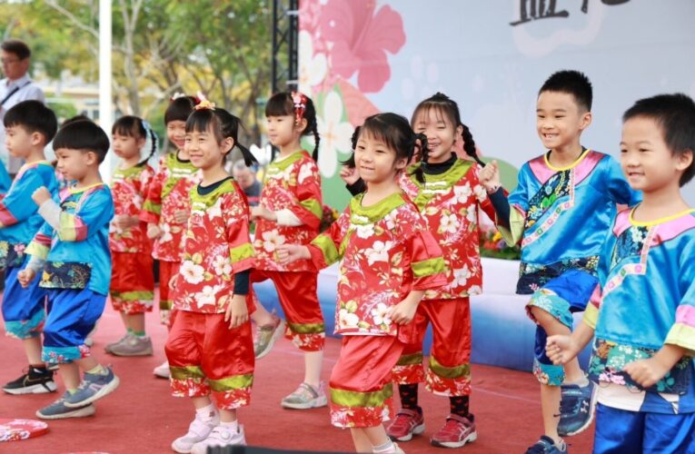 全臺獨一無二盤花公園開園亮相　陳其邁走訪開箱見證客家文化新地標