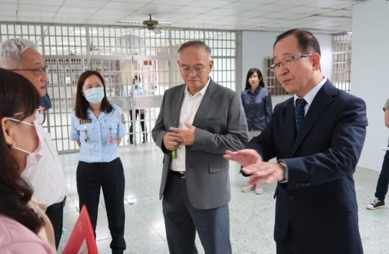 聖誕前夕的一份溫柔：矯正署長走進高女監，關懷同仁也牽掛「孩子的明天」