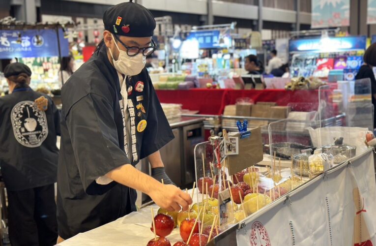 新光三越高雄左營店暖心耶誕　攜手會員助孩童圓夢耶誕心願