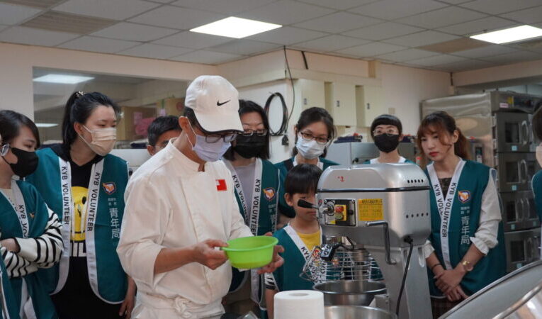響應國際志工日 高雄青年暖心行動 145份手作點心傳遞冬日祝福