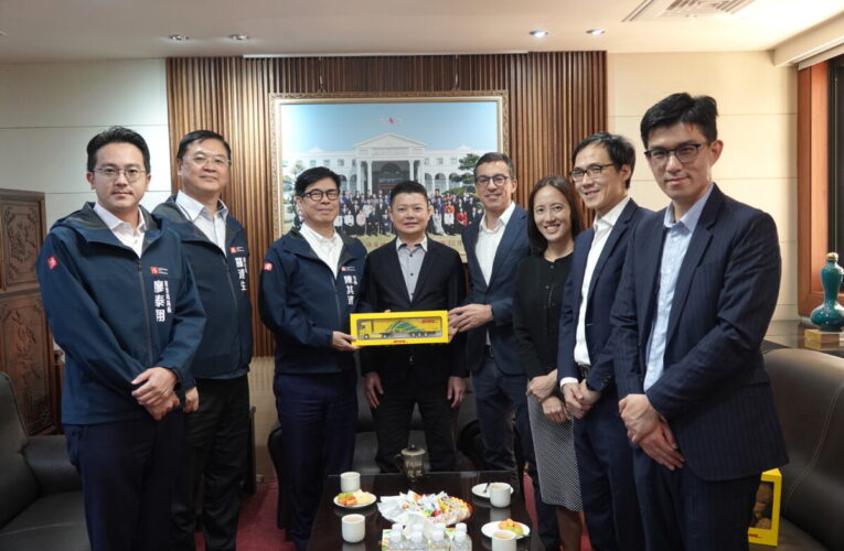出席DHL亞太區敦豪供應鏈前鎮物流中心啟用活動 副議長曾俊傑：「高雄的時代已經來了」
