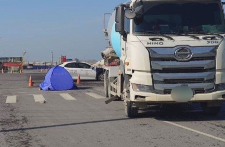 水泥預拌車路口左轉釀禍！高雄楠梓重機遭撞 騎士不幸身亡