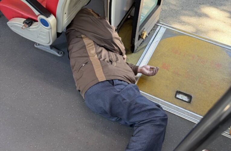 東勢區公車乘客跌倒受傷　警方迅速到場協助就醫