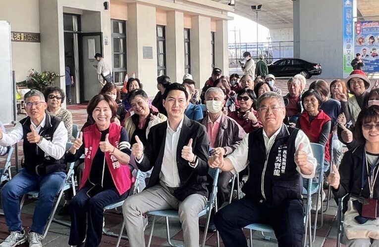 黃馨慧議員、廖偉翔立委與鄭錫禧區長見證橋下空間再活