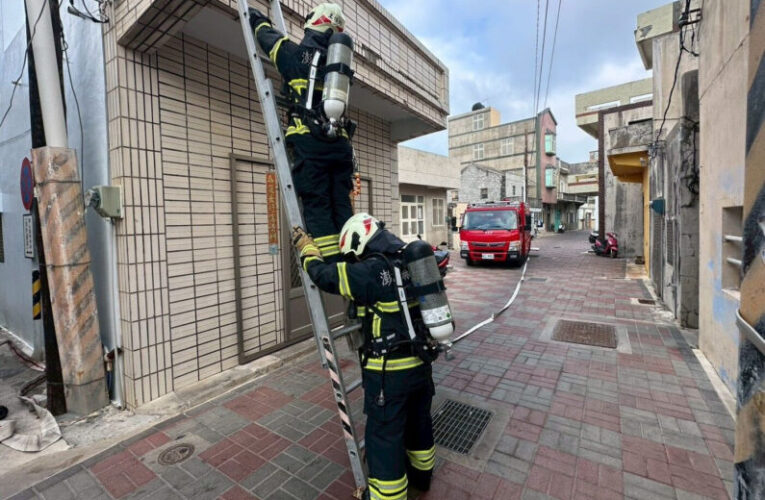 吉貝消防分隊辦理社區狹小巷道消防搶救演練