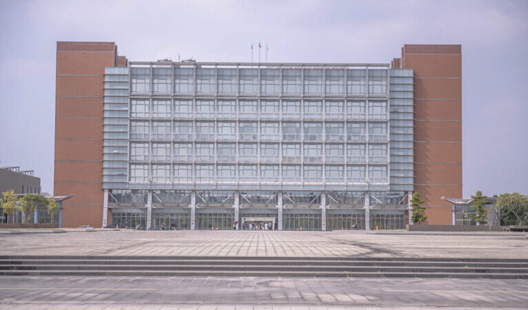 南科114年前10月營收衝2.36兆元  AI驅動成長37.8%