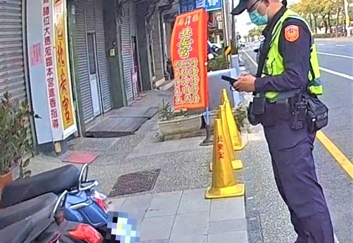 車停路旁找不到　北門警迅速助老翁尋回
