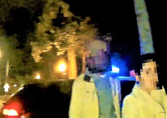 車鑰匙遺留在車內  長竹警聯繫鎖匠助脫困