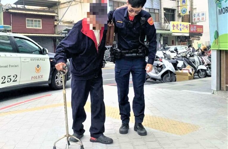 一陣暈眩險跌倒  北門警助送老翁返家