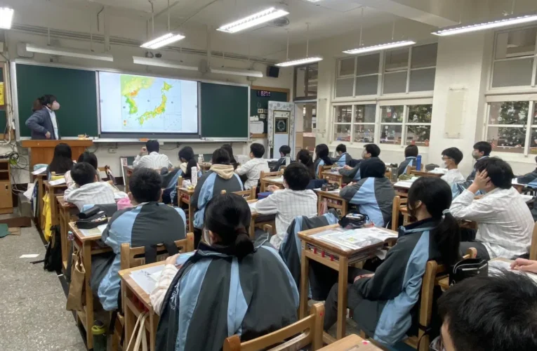 讓孩子坐得好、學得穩　北市校園課桌椅升級注入學習溫度